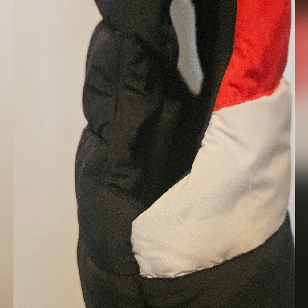 PUMA Colorblock Puffer Vest - Black, White & Red - Picture 4 of 6
